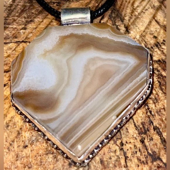 Brown Banded Agate Pendant 2” - Picture 7 of 11